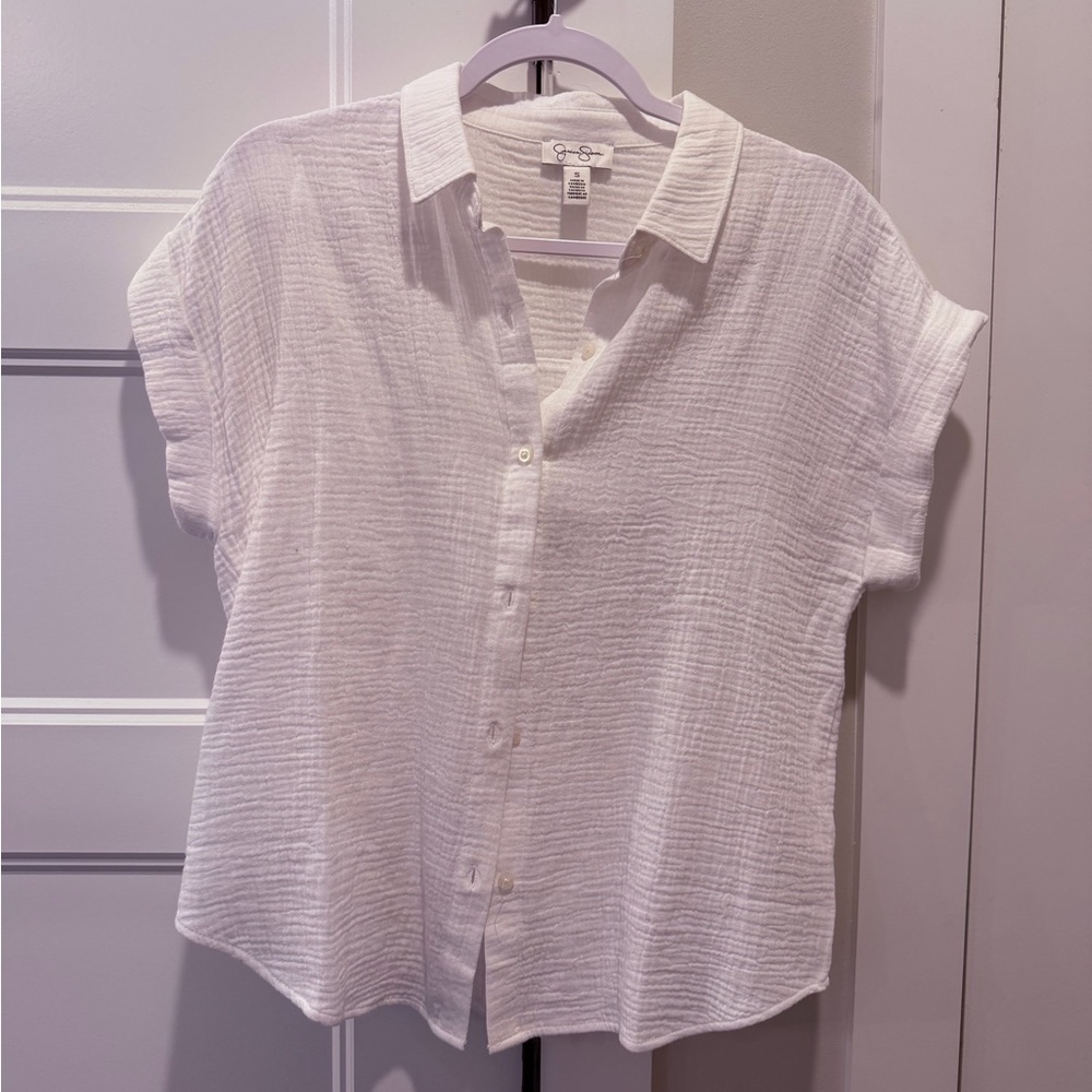 Textured White Short-Sleeve Button-Down Shirt - White